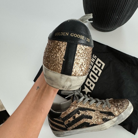 AUTHENTIC gold & black glitter golden goose - Picture 7 of 8